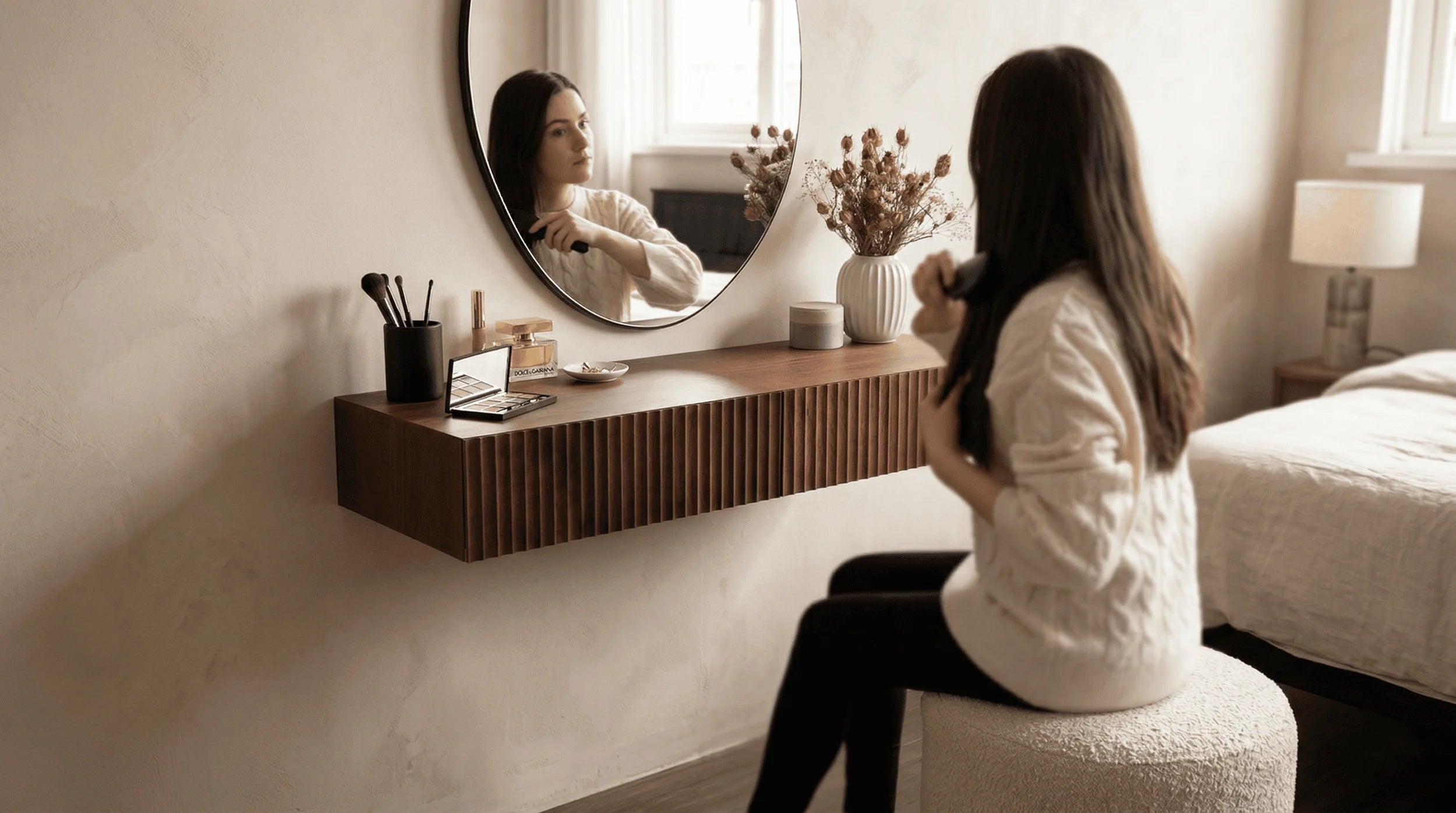floating dressing table